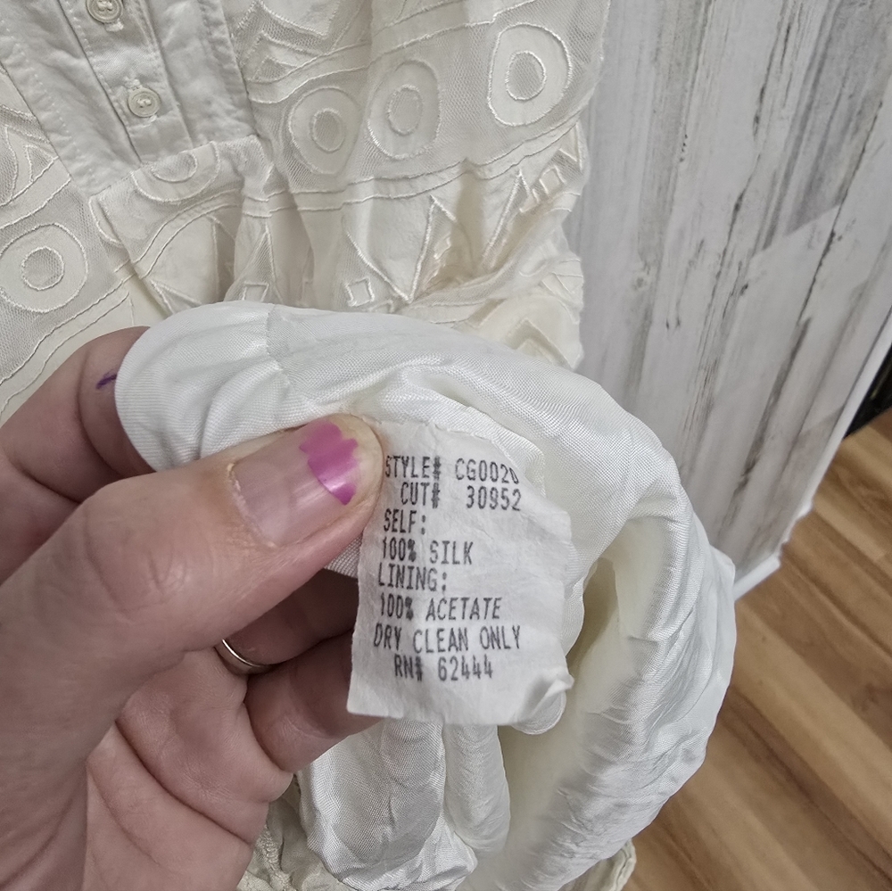 Nicole Miller Collection 100% Silk White And Cream Dress Womens Size 2 - Picture 6 of 9
